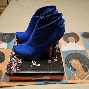 Cupid heeled ankle boots